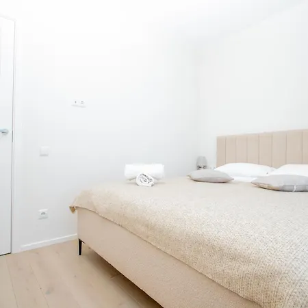 Apartment Cohost I Apt With Terrace, Selfcheck-in & Parking