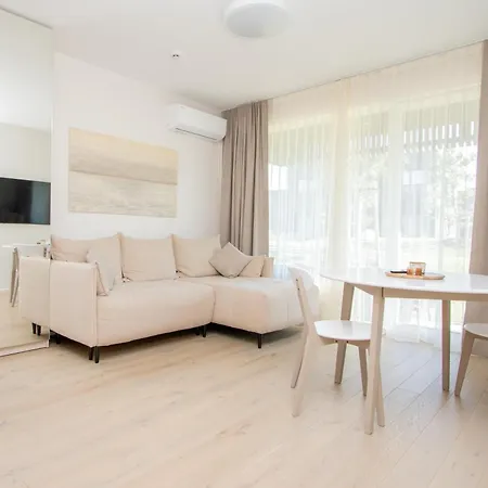 Cohost I Apt With Terrace, Selfcheck-in & Parking *