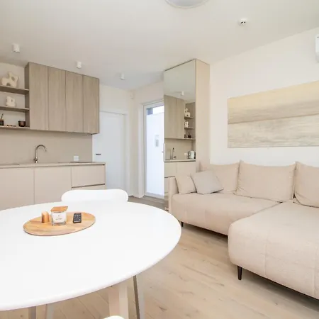 Apartment Cohost I Apt With Terrace, Selfcheck-in & Parking